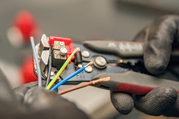 Best Emergency Electrician Near Me  in Minneapolis, KS